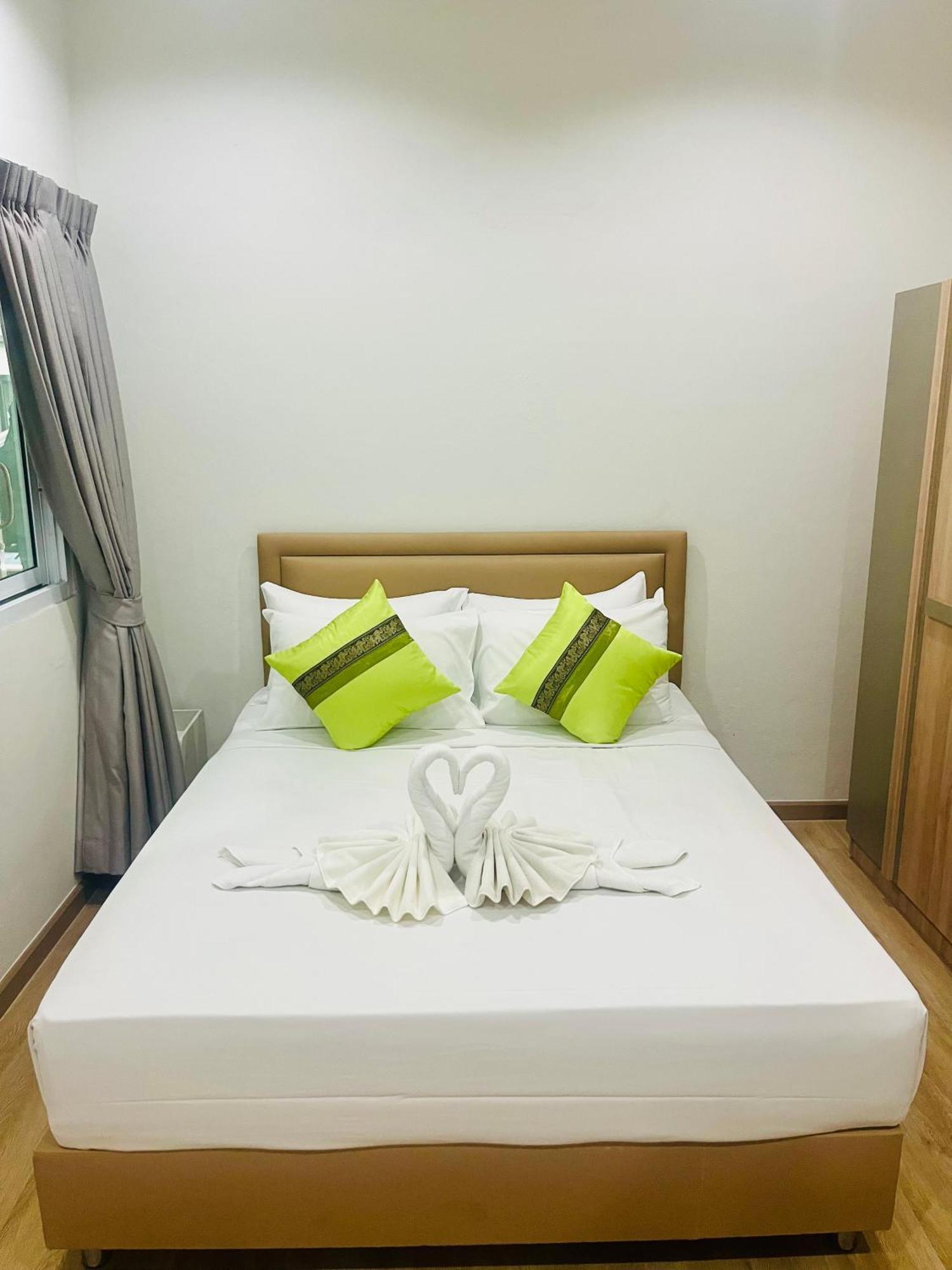 28 Boutique Hotel Patong Luaran gambar