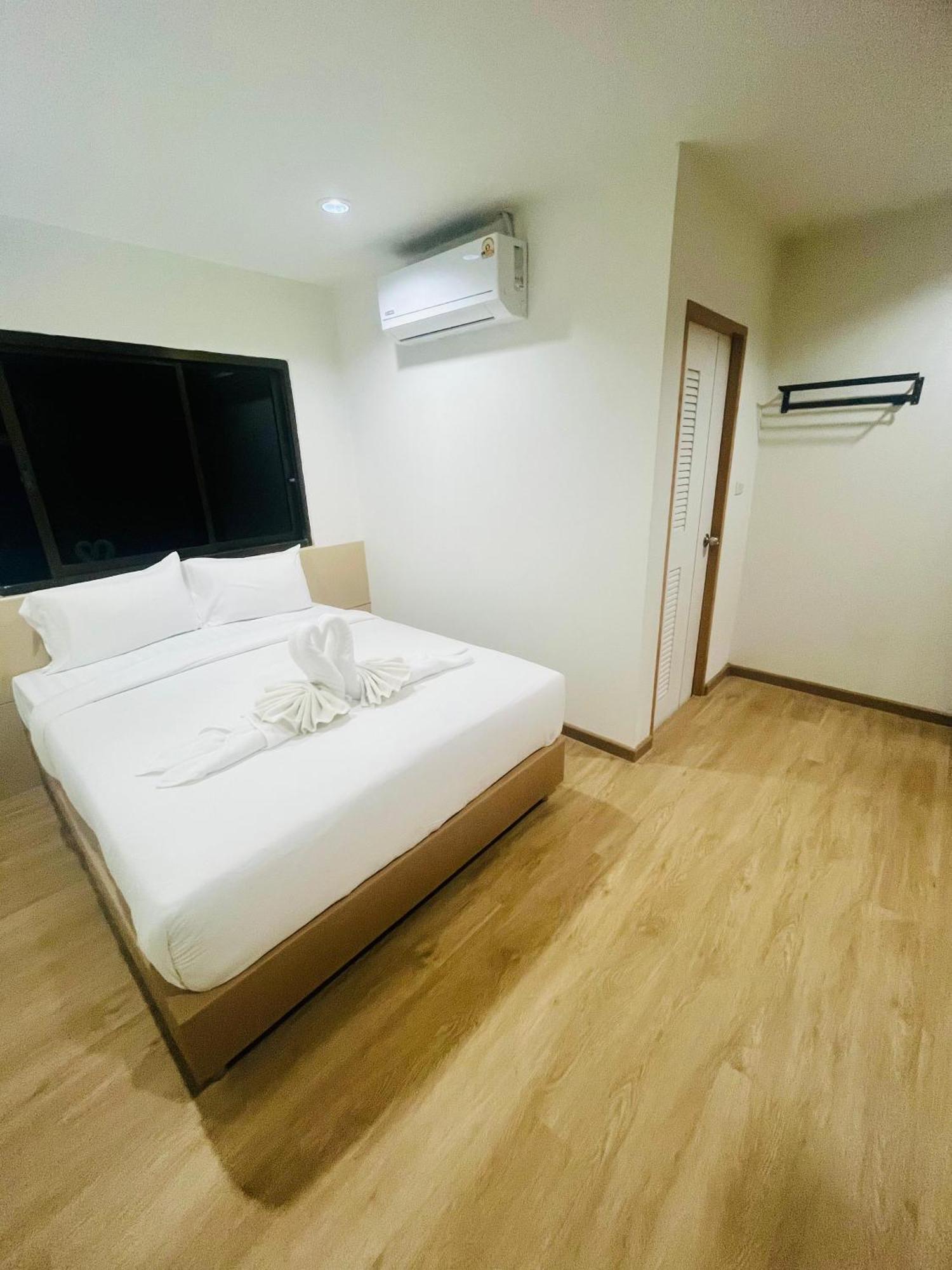 28 Boutique Hotel Patong Luaran gambar