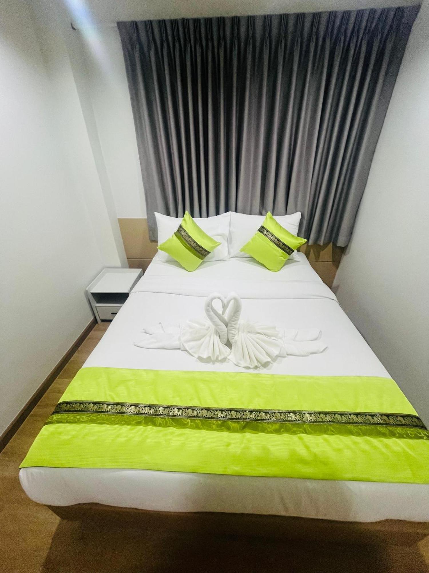 28 Boutique Hotel Patong Luaran gambar