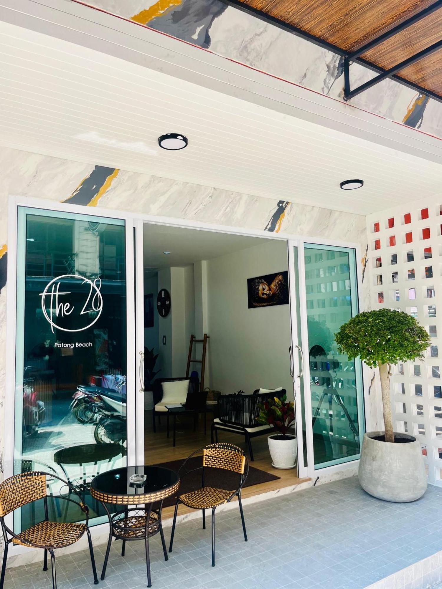 28 Boutique Hotel Patong Luaran gambar