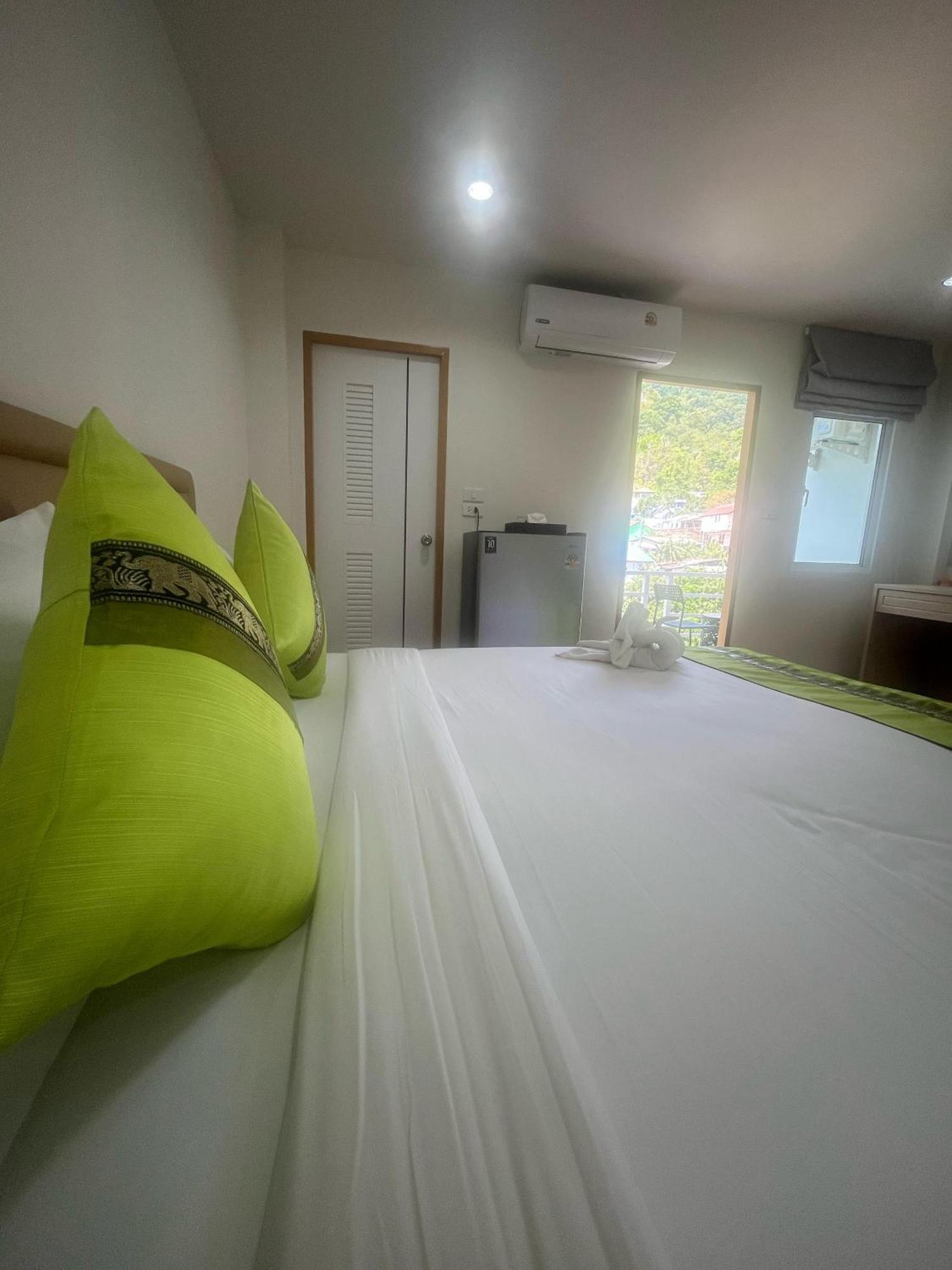 28 Boutique Hotel Patong Luaran gambar